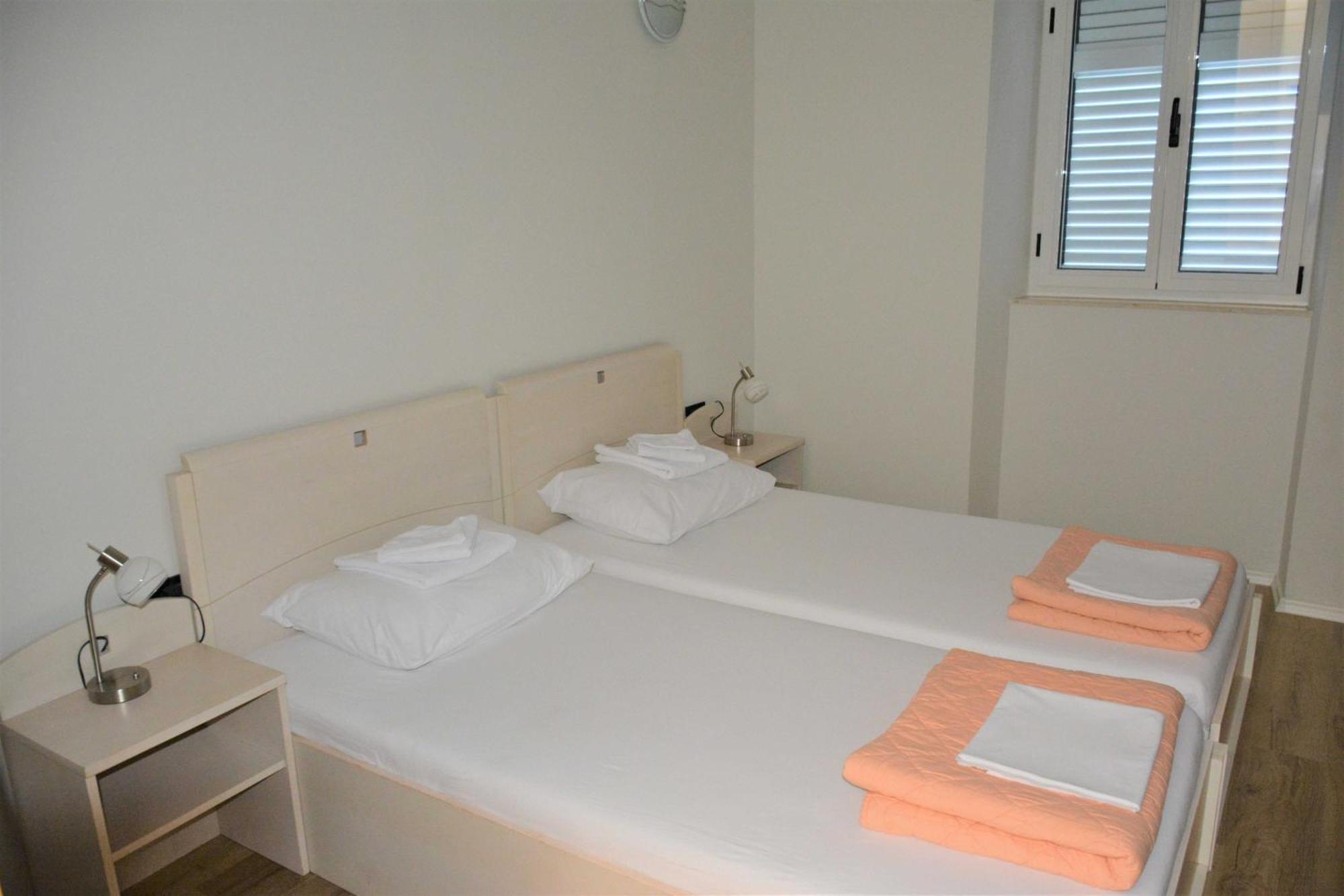 Guesthouse Aurora Трпань Екстер'єр фото