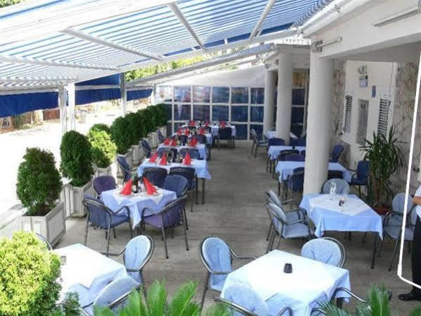 Guesthouse Aurora Трпань Екстер'єр фото